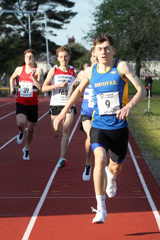 800 metres, 2021 North East Grand Prix No. 2, Monkton, Wednesday, May 19th. Photo: David T. Hewitson/Sports for All Pics